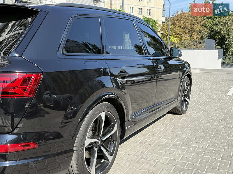 Внедорожник / Кроссовер Audi Q7 2017 в Киеве фото 5 Внедорожник / Кроссовер Audi Q7 2017 в Киеве