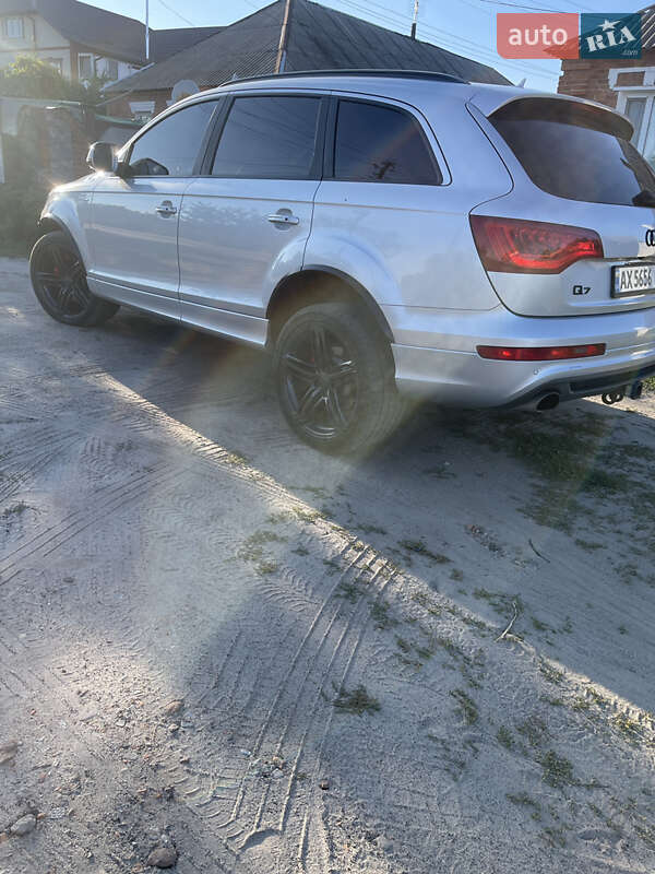 Внедорожник / Кроссовер Audi Q7 2013 в Харькове