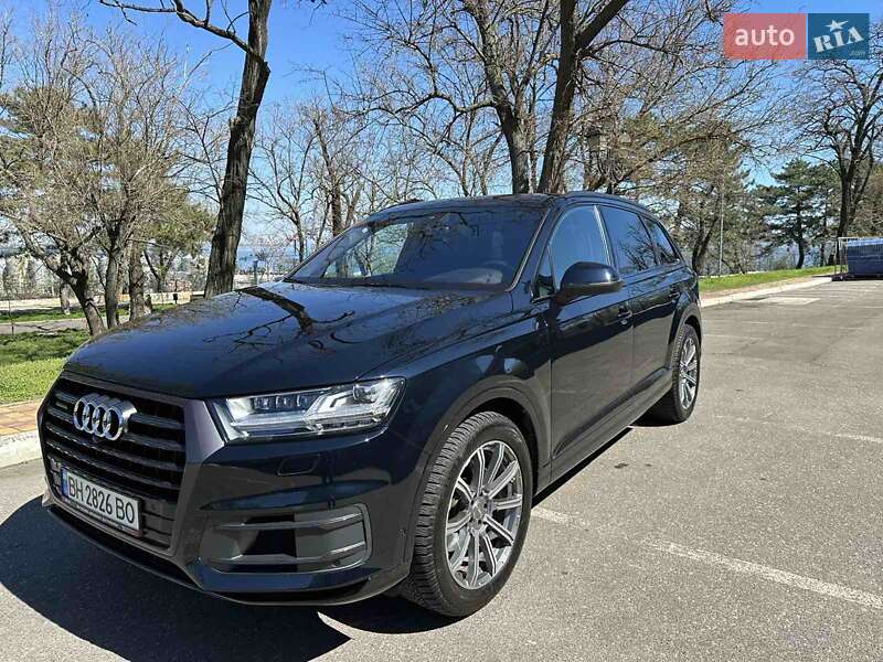 Внедорожник / Кроссовер Audi Q7 2016 в Измаиле