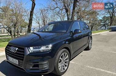 Позашляховик / Кросовер Audi Q7 2016 в 