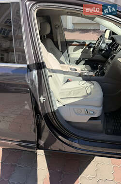 Внедорожник / Кроссовер Audi Q7 2012 в 