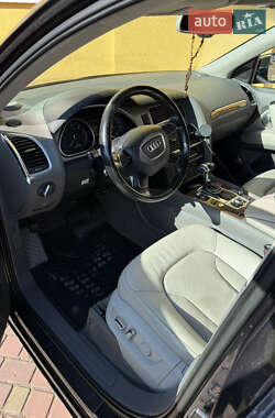 Внедорожник / Кроссовер Audi Q7 2012 в 