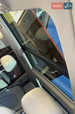 Внедорожник / Кроссовер Audi Q7 2012 в 