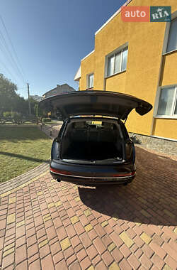 Внедорожник / Кроссовер Audi Q7 2012 в 