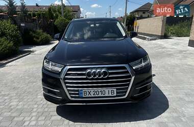 Позашляховик / Кросовер Audi Q7 2015 в 