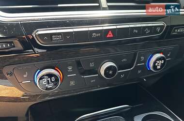 Позашляховик / Кросовер Audi Q7 2015 в 