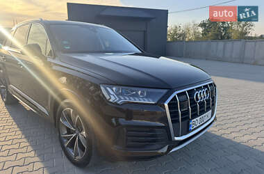 Внедорожник / Кроссовер Audi Q7 2023 в 