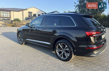 Внедорожник / Кроссовер Audi Q7 2023 в 