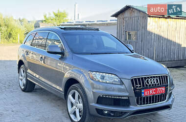 Позашляховик / Кросовер Audi Q7 2012 в 