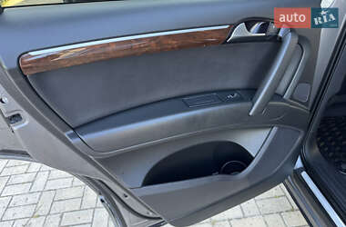 Позашляховик / Кросовер Audi Q7 2012 в 