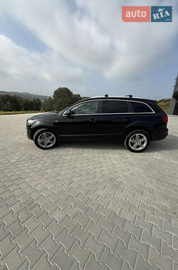 Внедорожник / Кроссовер Audi Q7 2012 в 