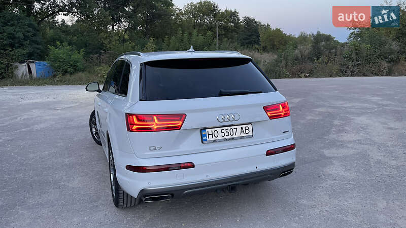 Позашляховик / Кросовер Audi Q7 2019 в Тернополі