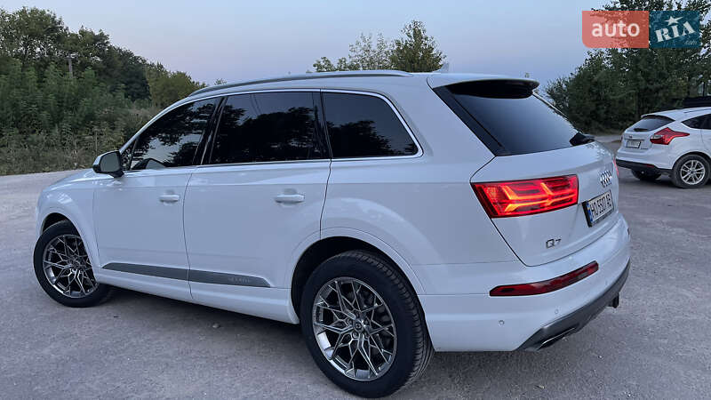 Позашляховик / Кросовер Audi Q7 2019 в Тернополі