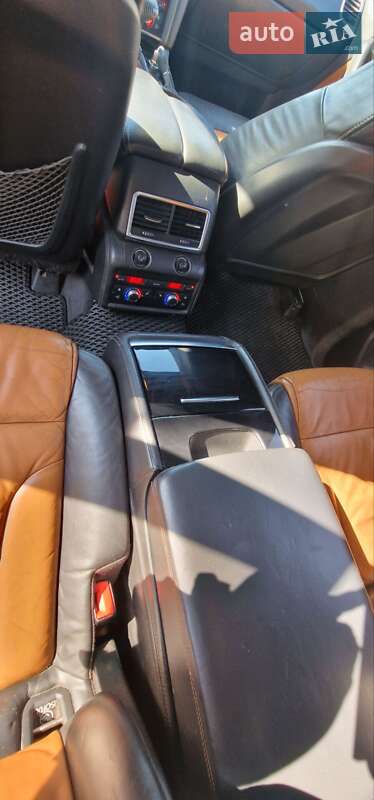 Позашляховик / Кросовер Audi Q7 2009 в Києві