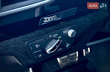 Внедорожник / Кроссовер Audi Q7 2017 в 