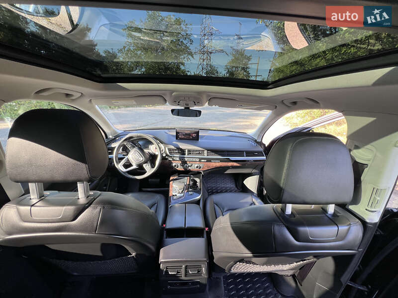 Позашляховик / Кросовер Audi Q7 2018 в Зміїві