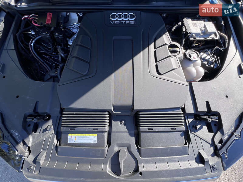 Позашляховик / Кросовер Audi Q7 2018 в Зміїві