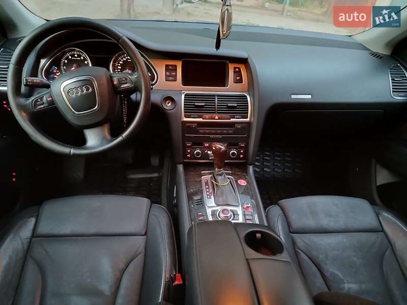 Позашляховик / Кросовер Audi Q7 2006 в Запоріжжі фото 4 Позашляховик / Кросовер Audi Q7 2006 в Запоріжжі