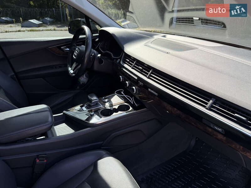 Позашляховик / Кросовер Audi Q7 2017 в Львові фото 27 Позашляховик / Кросовер Audi Q7 2017 в Львові