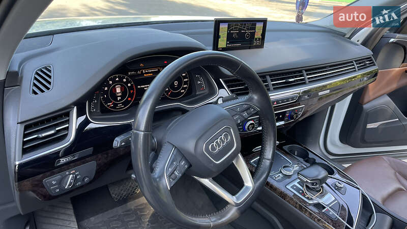 Позашляховик / Кросовер Audi Q7 2019 в Тернополі