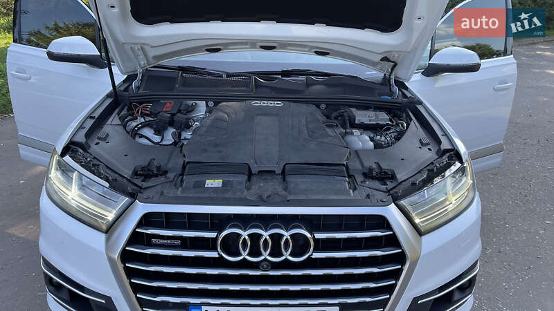 Позашляховик / Кросовер Audi Q7 2019 в Тернополі