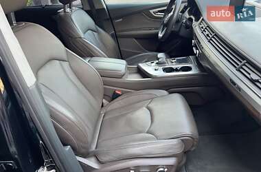 Позашляховик / Кросовер Audi Q7 2016 в 