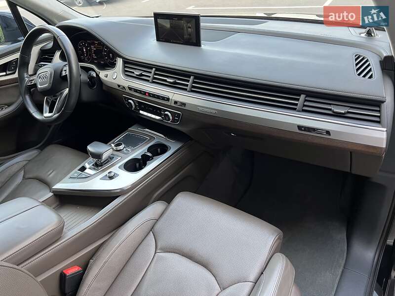 Внедорожник / Кроссовер Audi Q7 2016 в Киеве