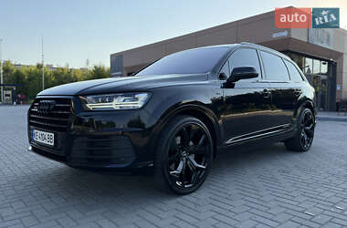 Внедорожник / Кроссовер Audi Q7 2015 в 