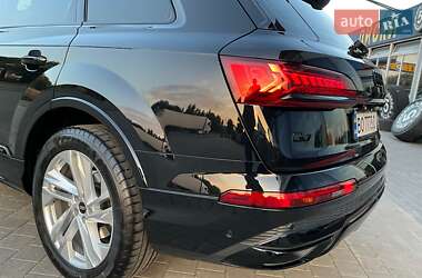 Внедорожник / Кроссовер Audi Q7 2023 в 