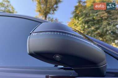 Позашляховик / Кросовер Audi Q7 2020 в 