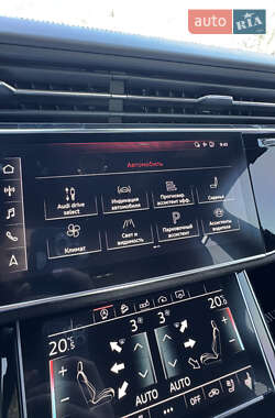 Позашляховик / Кросовер Audi Q7 2020 в 