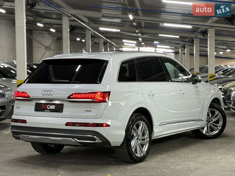 Позашляховик / Кросовер Audi Q7 2021 в Одесі фото 10 Позашляховик / Кросовер Audi Q7 2021 в Одесі