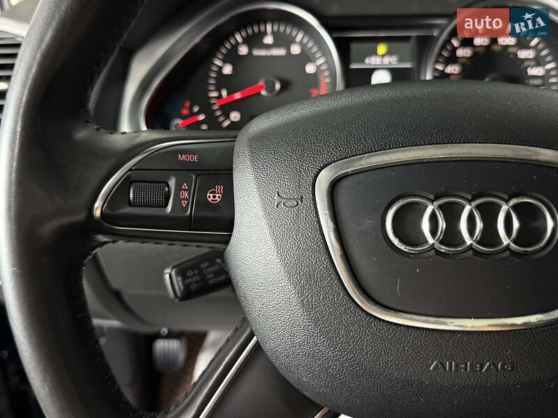Позашляховик / Кросовер Audi Q7 2012 в Одесі