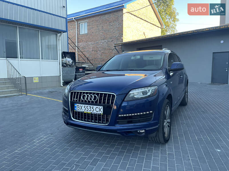 Внедорожник / Кроссовер Audi Q7 2015 в 