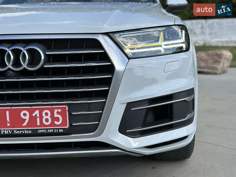 Внедорожник / Кроссовер Audi Q7 2016 в Луцке