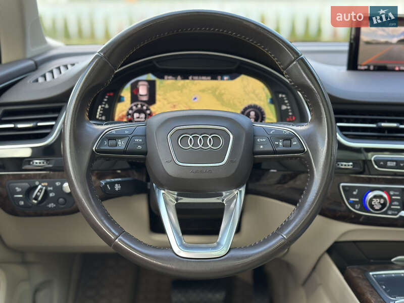 Внедорожник / Кроссовер Audi Q7 2016 в Луцке