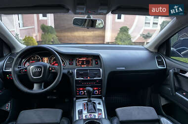 Внедорожник / Кроссовер Audi Q7 2007 в 