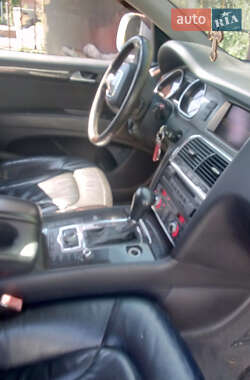 Позашляховик / Кросовер Audi Q7 2006 в 