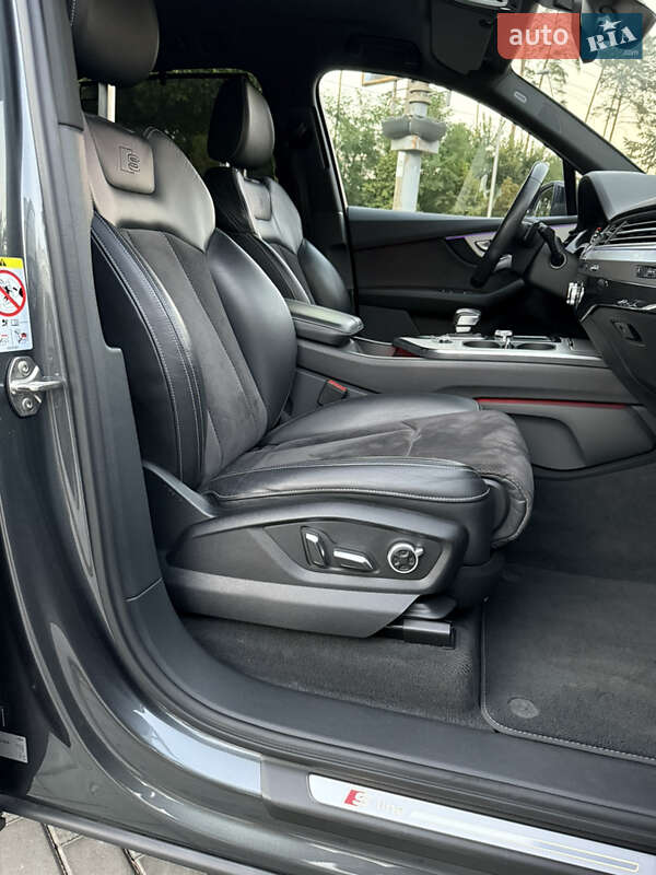 Позашляховик / Кросовер Audi Q7 2018 в Києві