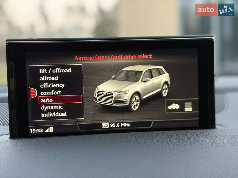 Позашляховик / Кросовер Audi Q7 2018 в Києві