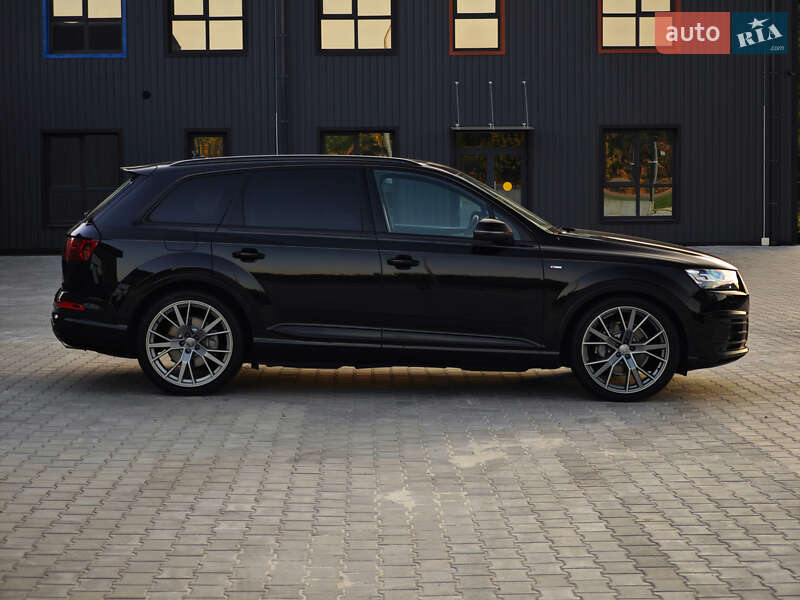 Позашляховик / Кросовер Audi Q7 2018 в Дубні фото 8 Позашляховик / Кросовер Audi Q7 2018 в Дубні