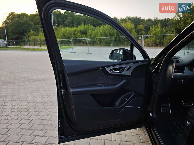 Позашляховик / Кросовер Audi Q7 2018 в Дубні фото 15 Позашляховик / Кросовер Audi Q7 2018 в Дубні