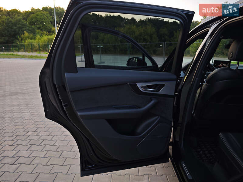 Позашляховик / Кросовер Audi Q7 2018 в Дубні фото 41 Позашляховик / Кросовер Audi Q7 2018 в Дубні