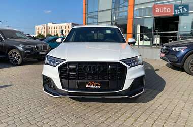 Позашляховик / Кросовер Audi Q7 2022 в 