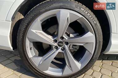 Позашляховик / Кросовер Audi Q7 2022 в 