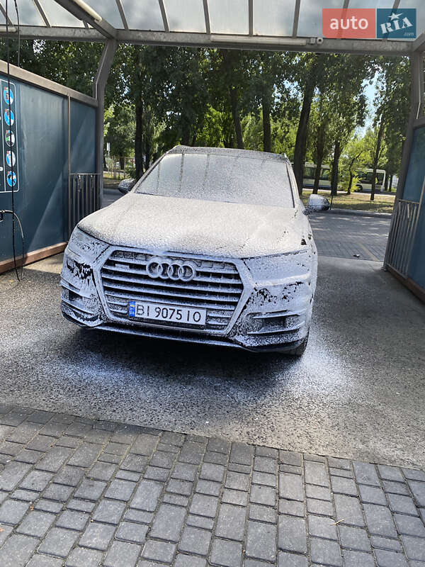 Позашляховик / Кросовер Audi Q7 2018 в Кременчуці