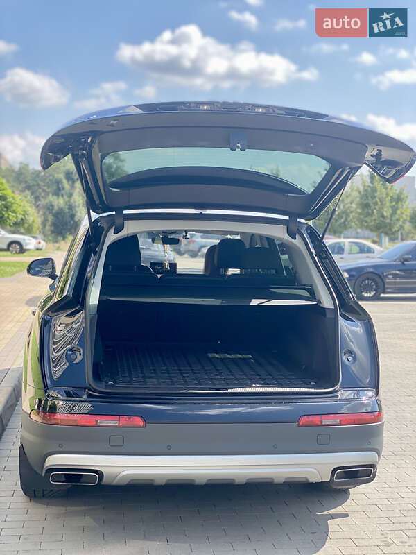 Позашляховик / Кросовер Audi Q7 2018 в Кременчуці