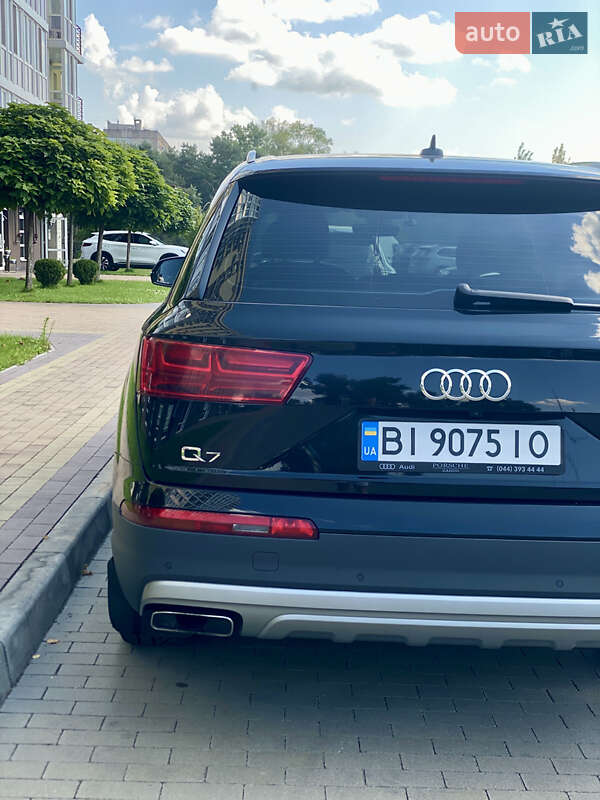 Позашляховик / Кросовер Audi Q7 2018 в Кременчуці