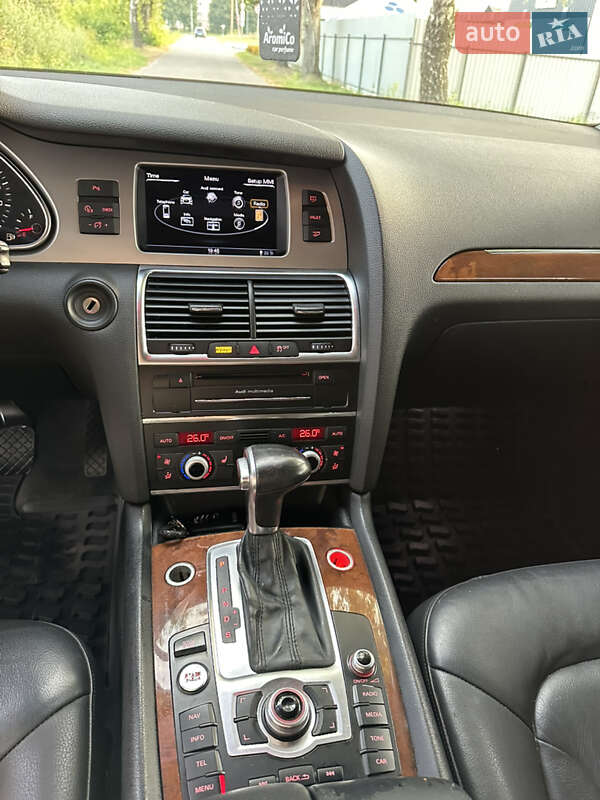Позашляховик / Кросовер Audi Q7 2015 в Володимирі