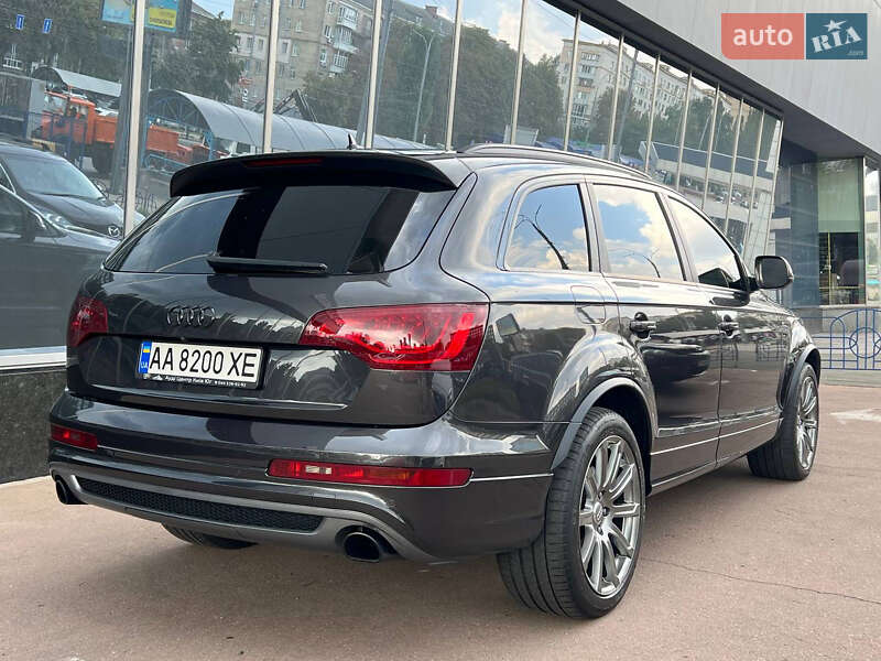 Позашляховик / Кросовер Audi Q7 2015 в Києві